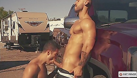 Bareback Ass Fuck With And - Arad Winwin And Cazden Hunter