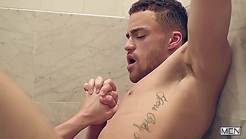 Beaux Banks And Jake Porter In Wet Hotties And Fuck In The Shower