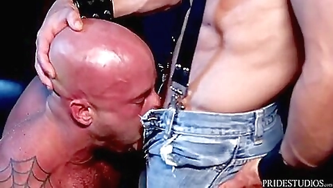 Mike Gaite And Drake Jaden (pg)